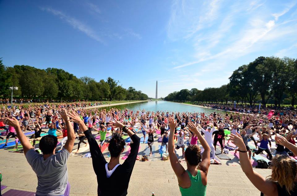 Yoga on The National Mall - hawah